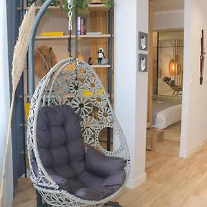 Luxury 80m2 With Balcony Downtown Διαμέρισμα